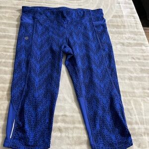 Athleta Women Electric Blue Crop Leggings L